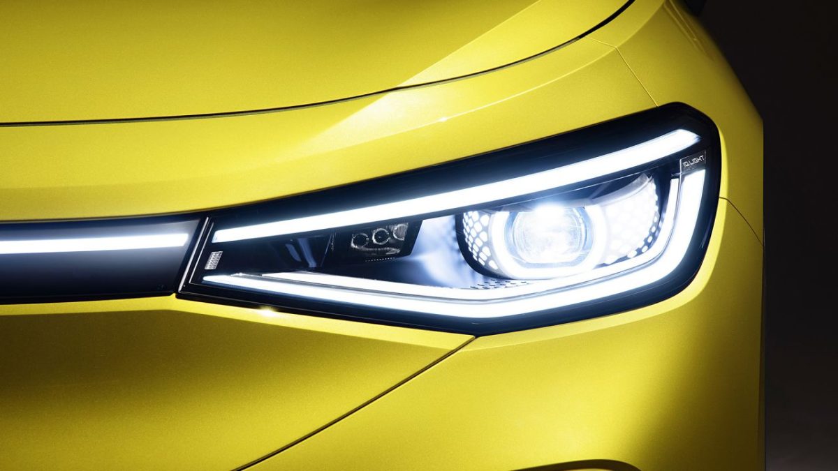 Impressive and unmistakeable: IQ.Light headlights in the new ID.4.