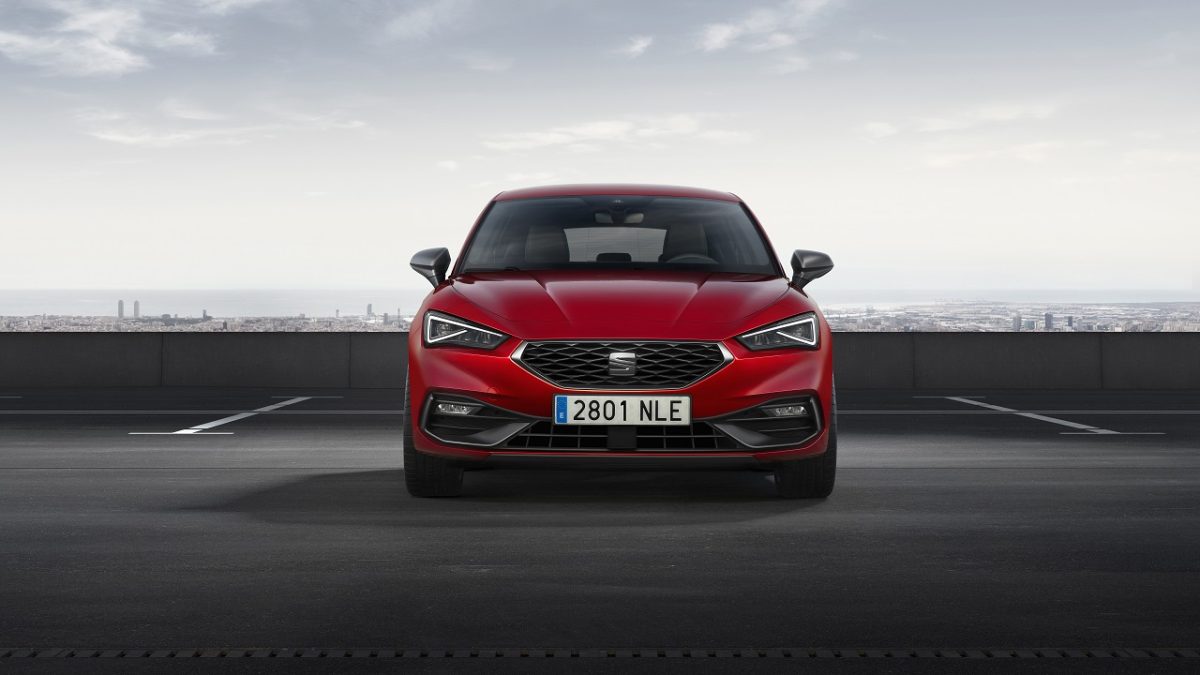 Leon-FR-Desire-Red-5D_07_HQ