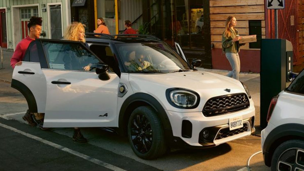 Athens Xclusive Designers Week 2022 MINI Sfakianakis