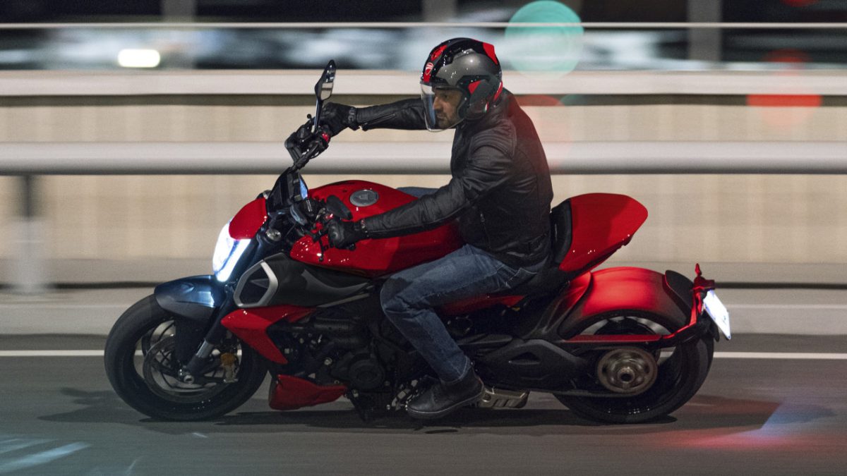 Ducati Diavel V4 2022