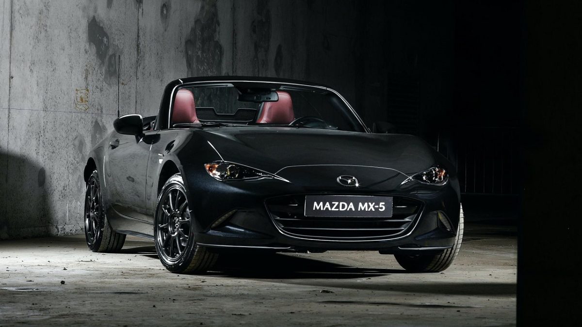 Mazda-MX-5-Eunos-Edition-France-spec-22
