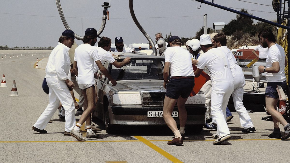 Mercedes-Benz 190 E 2.3-16