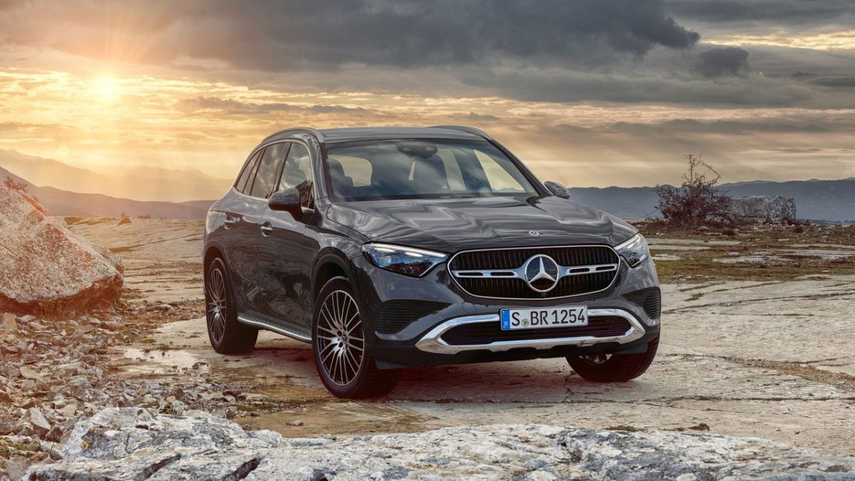 Mercedes-Benz-GLC-2023-1606