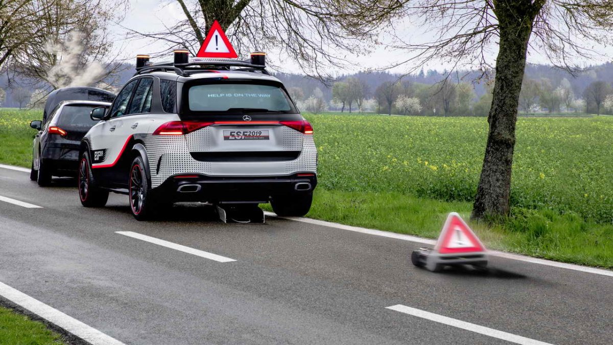 Das Experimental-Sicherheits-Fahrzeug (ESF) 2019The Experimental Safety Vehicle (ESF) 2019