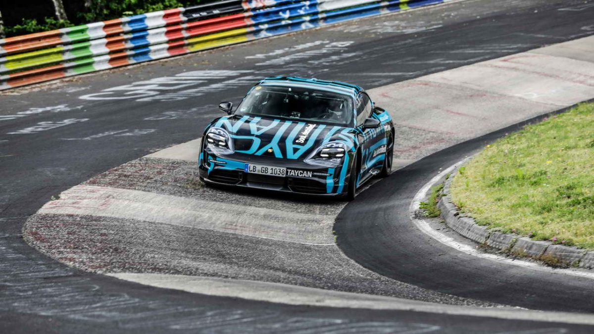 PorscheTaycan_Record03