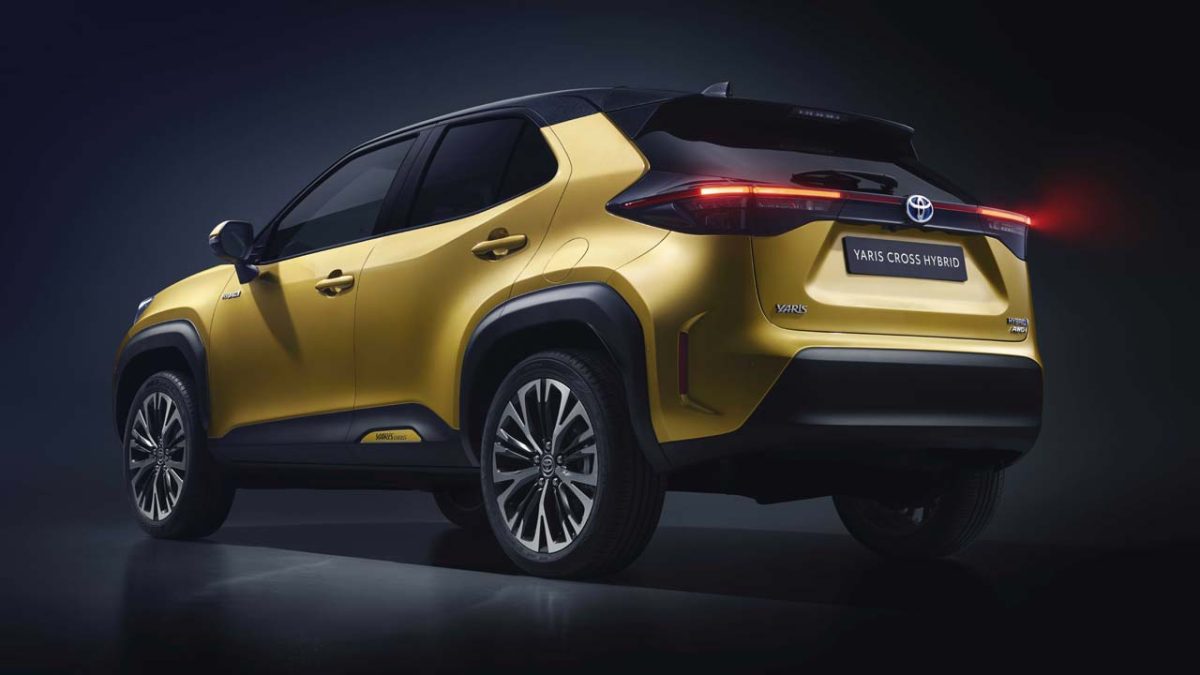 TOYOTA_NEW_YARIS_CROSS_REAR