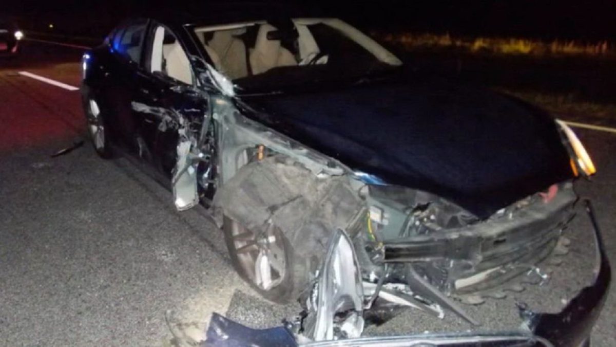 Tesla-crash-autopilot-movie