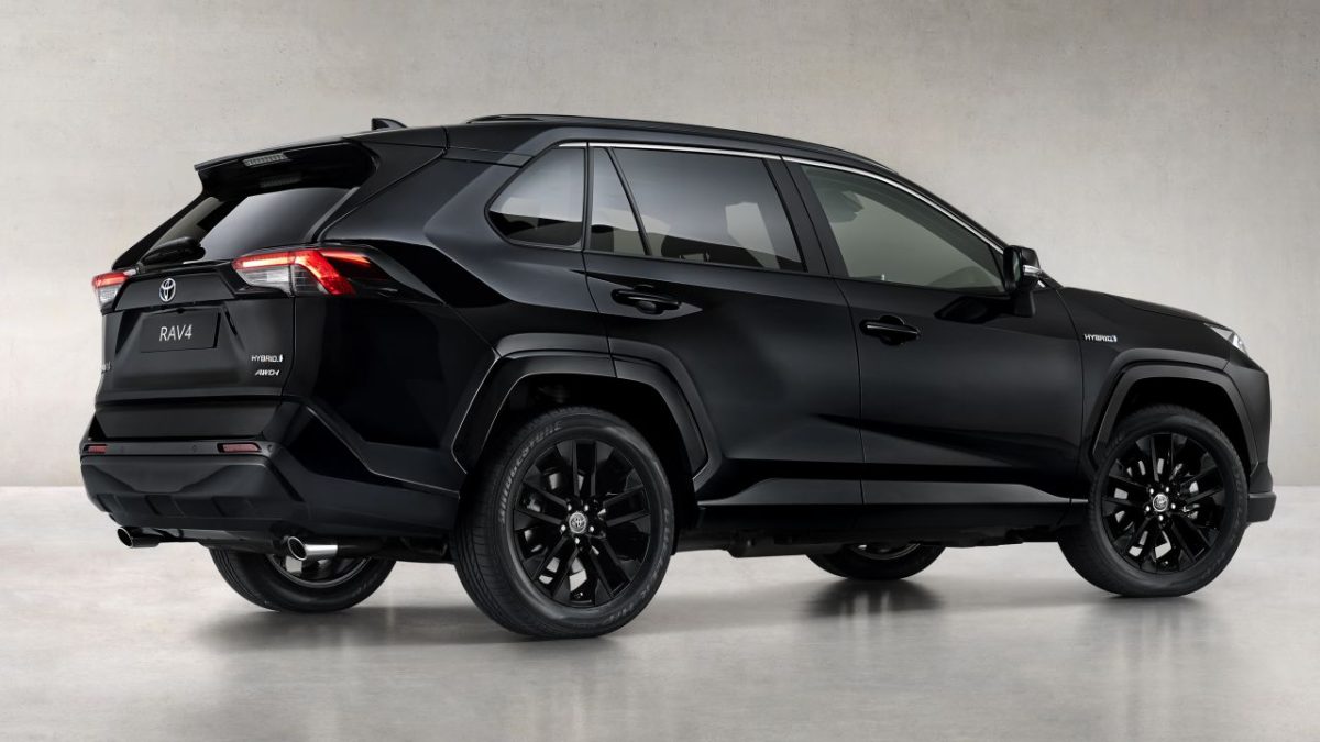 Toyota-RAV4- Hybrid-Black-Edition (2)