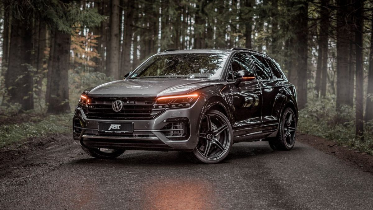 VW_Touareg_grey_FR22-4