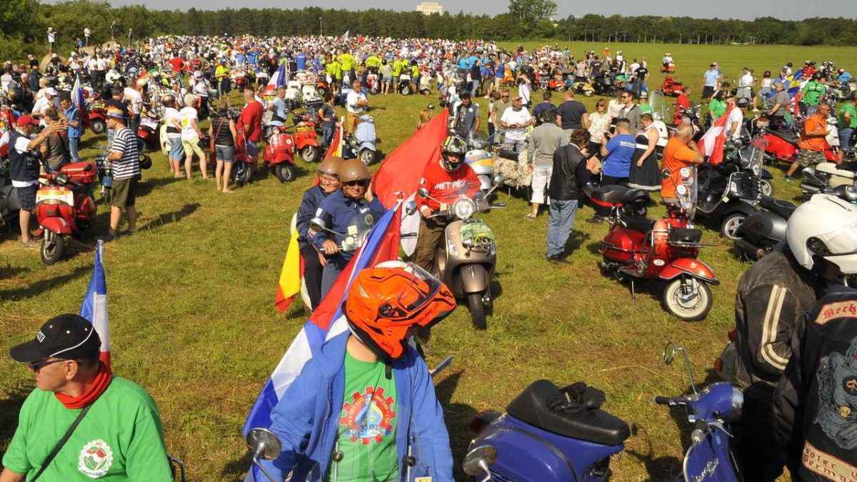 Vespa_WorldDays19_02