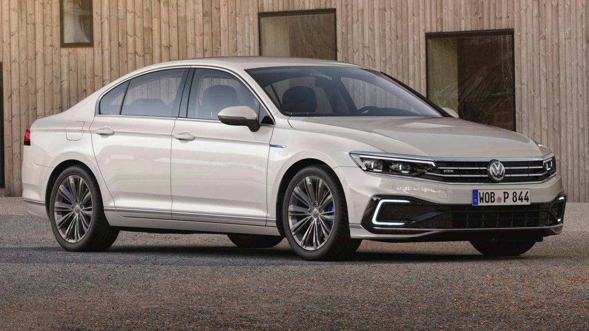 Volkswagen-Passat_GTE_timi