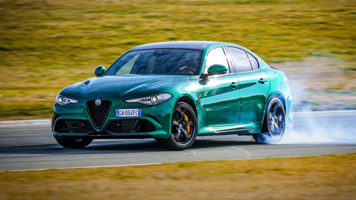 Alfa Romeo Giulia Quadrifoglio βραβείο Autocar 2022