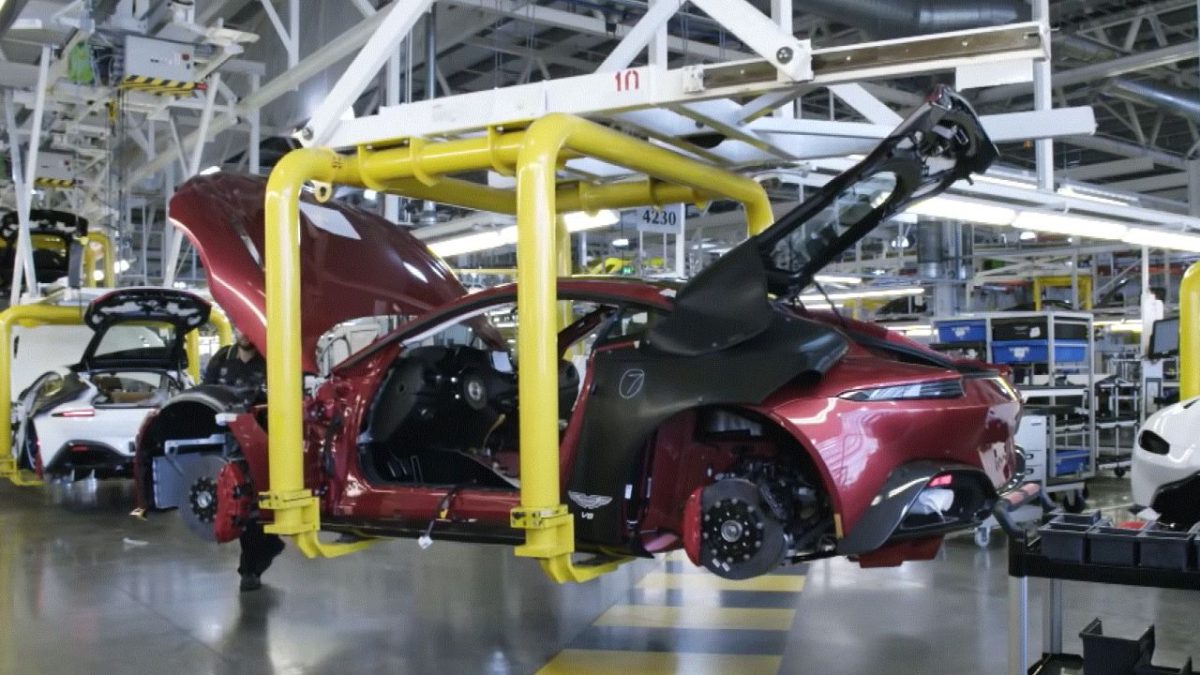 aston-martin-vantage