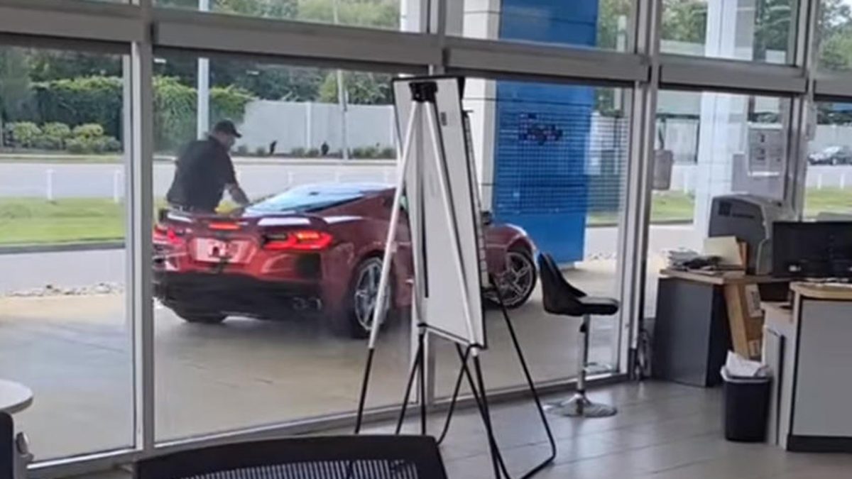 Corvette αντιπροσωπεία