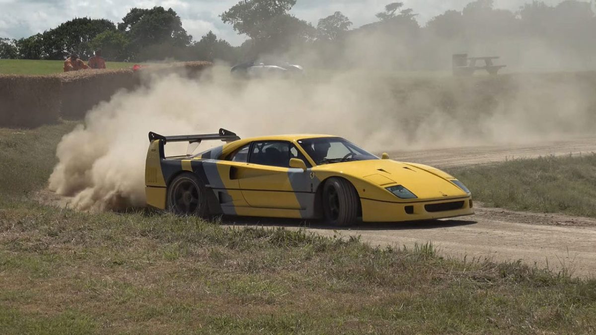 ferrari-f40-drift-sand