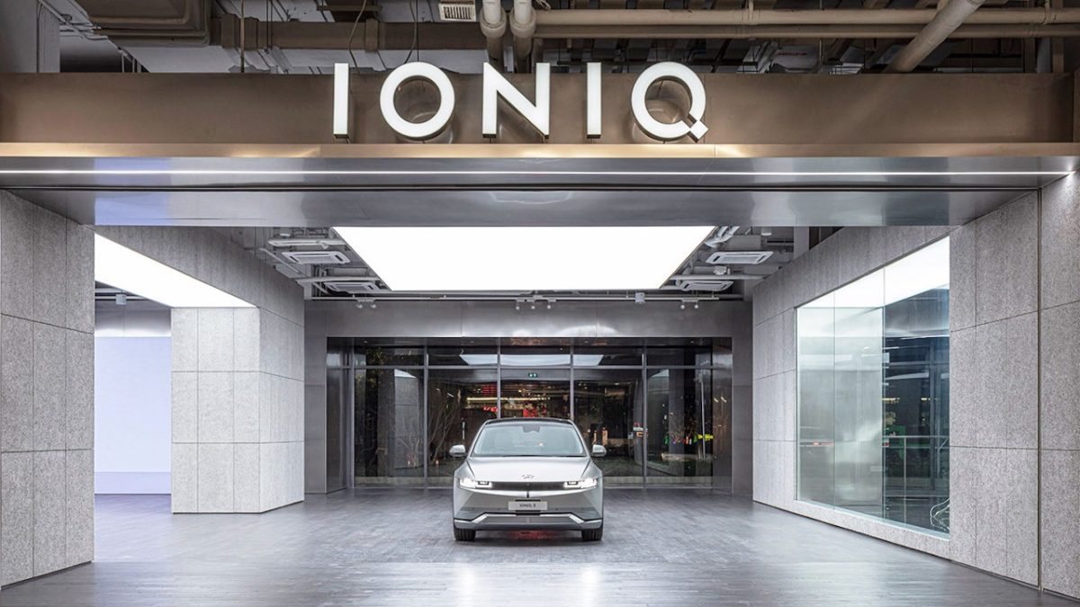 Hyundai Ioniq Lab 2024