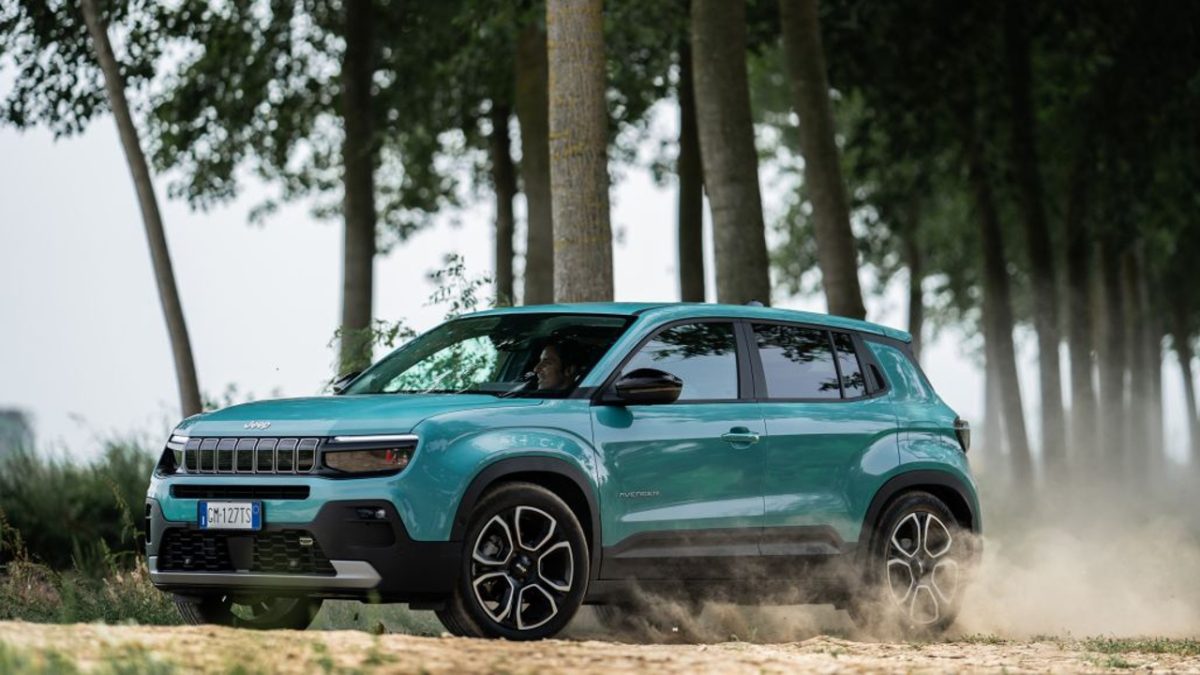 Jeep Avenger με θερμικό κινητήρα 2023