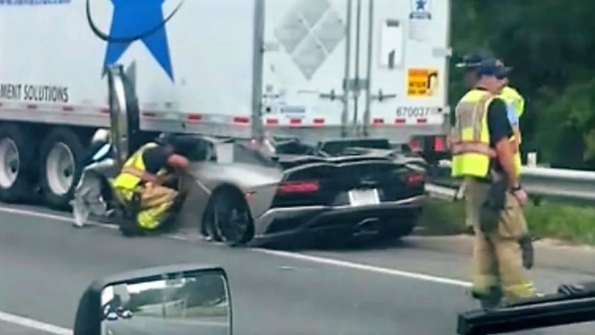 Lamborghini Aventador