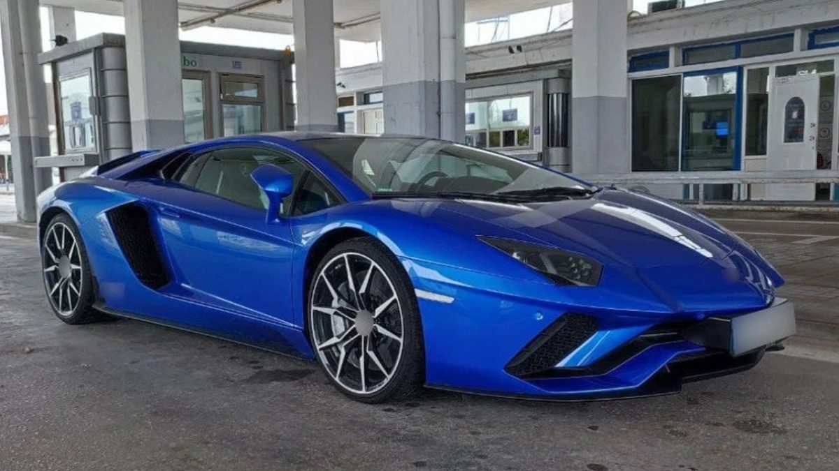 Lamborghini Aventador