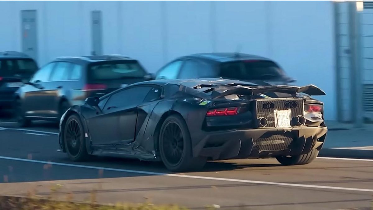 Lamborghini Aventador