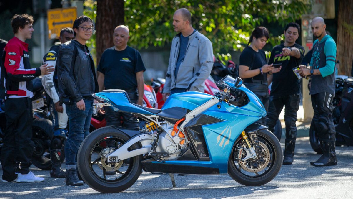 Lightning Μπαταρίες που φορτίζουν γρήγορα