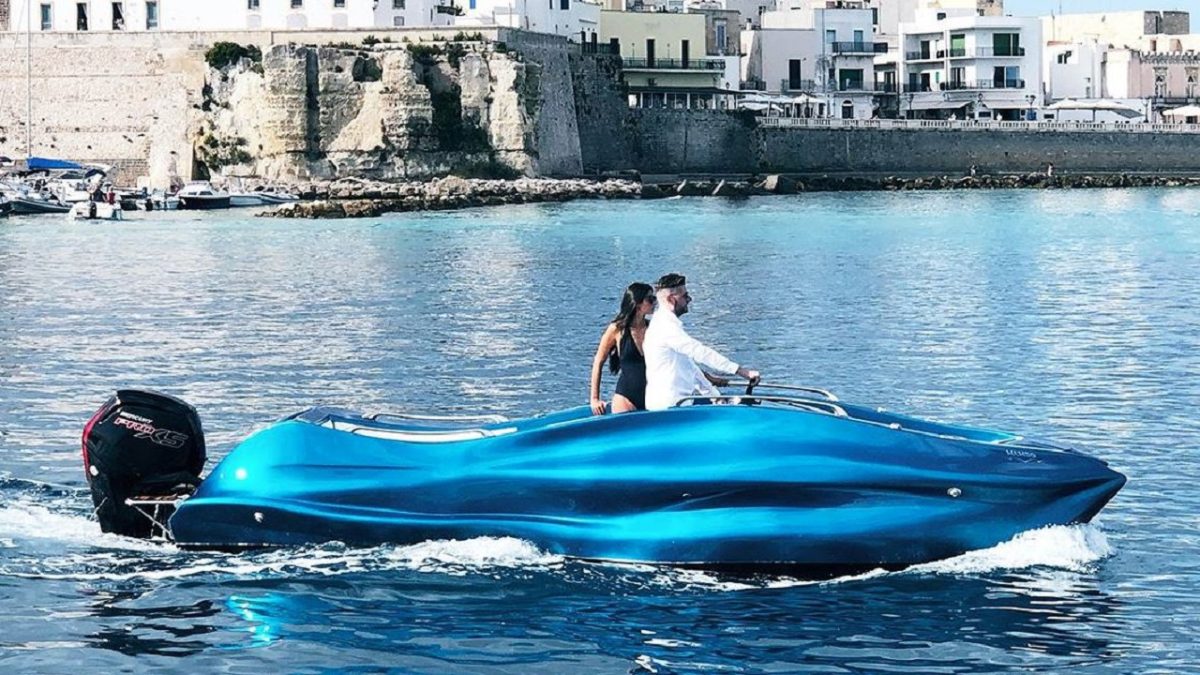 mambo-the-worlds-first-3d-printed-fiberglass-boa