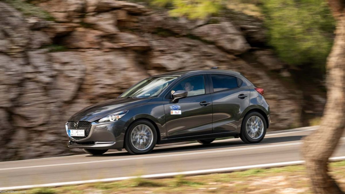 Δοκιμή Mazda2