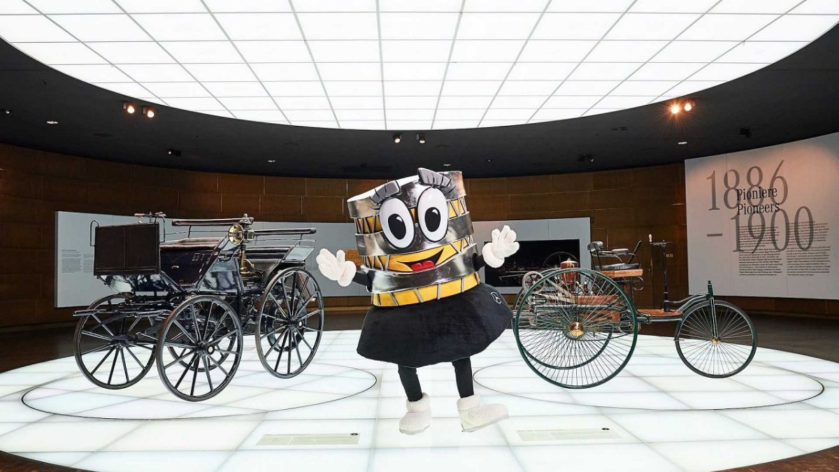 mercedes-museum-mascot-is-a-building-in-a-skirt-and-we-re-confused (2)