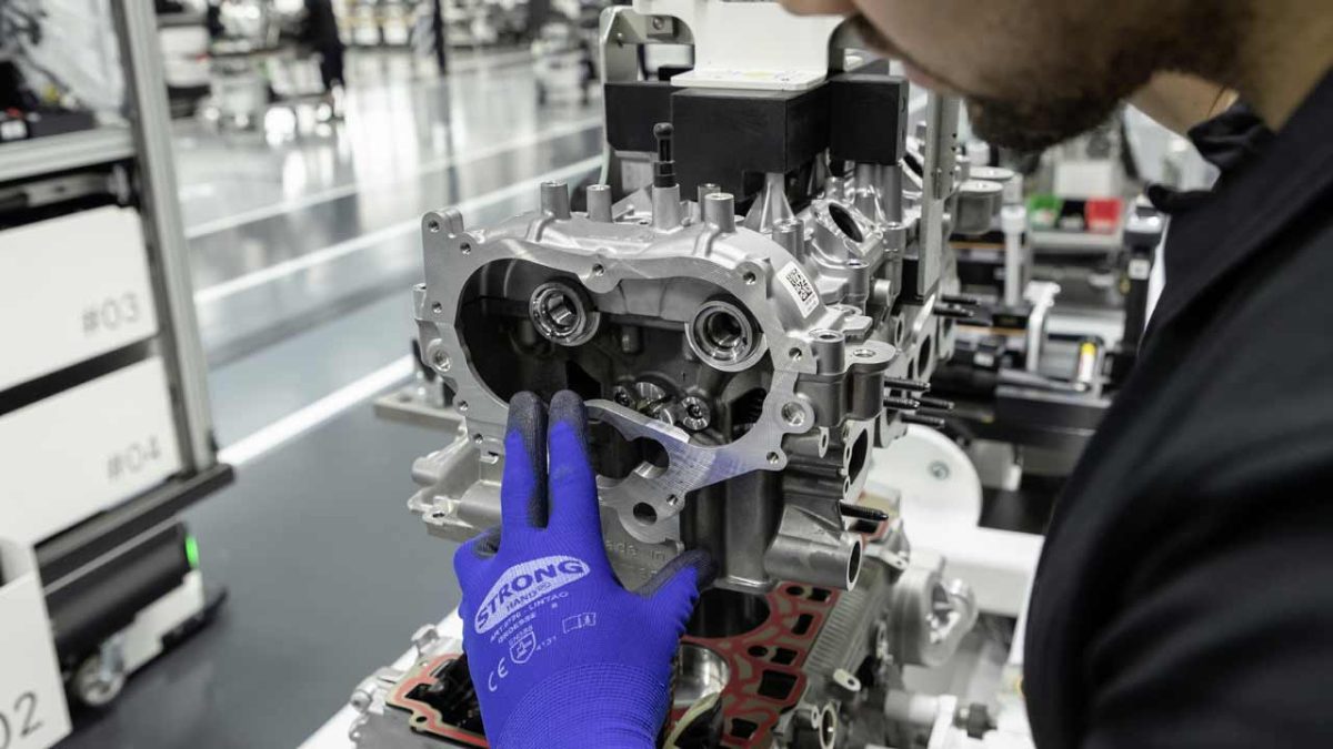 mercedes_new_fourpot_amg_2