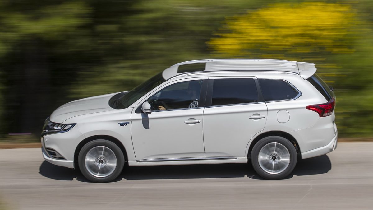 mitsubishi_outlander_phev_4