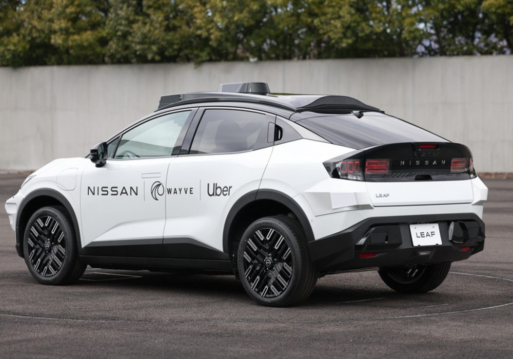Nissan robotaxi 2026