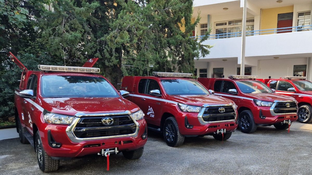 Σύνδεσμο Προστασίας και Ανάπτυξης Υμηττού Toyota Hilux