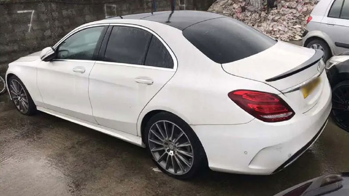 πολυτελή Ι.Χ.