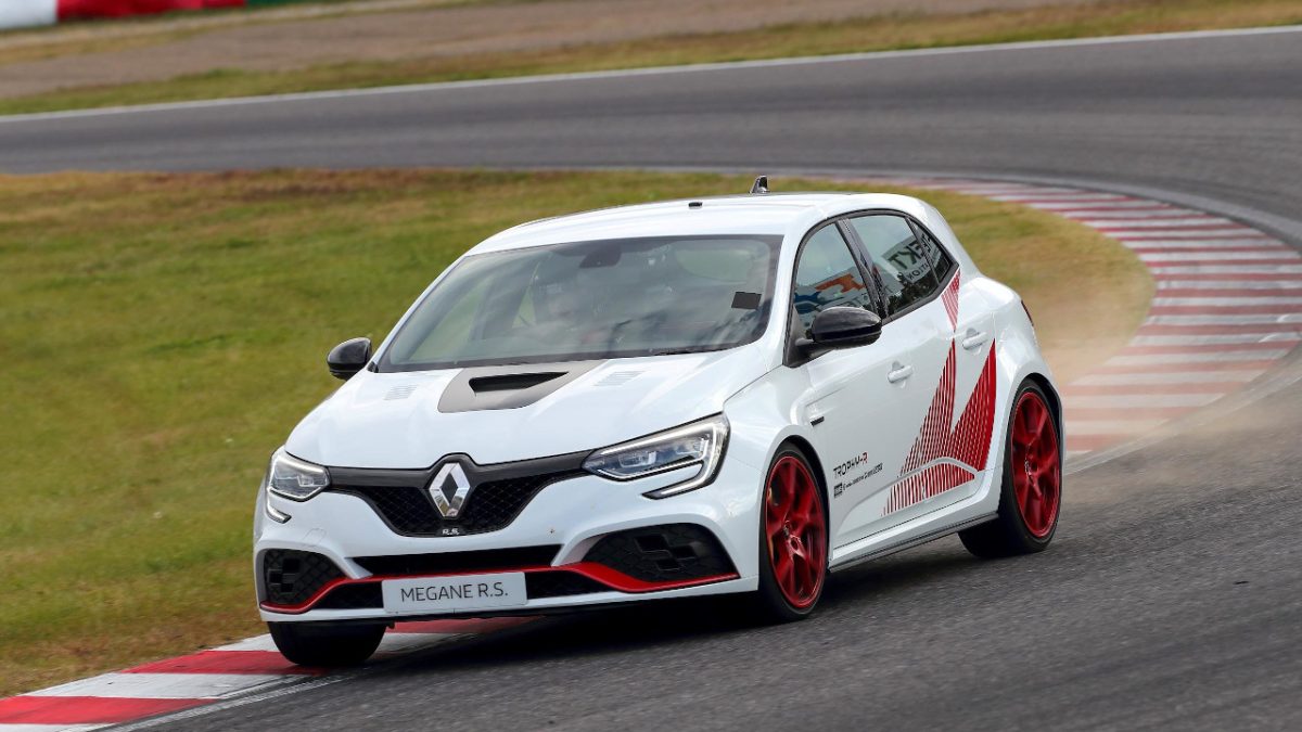 Renault Megane R.S. Trophy-R suzuka record