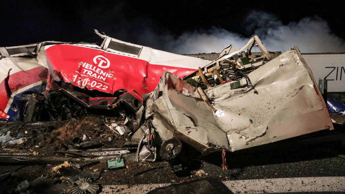 σύγκρουση αμαξοστοιχίες