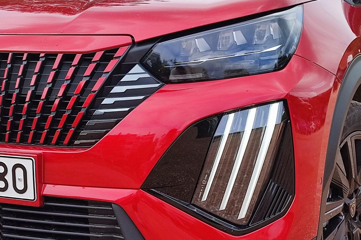 test_peugeot2008_25_2