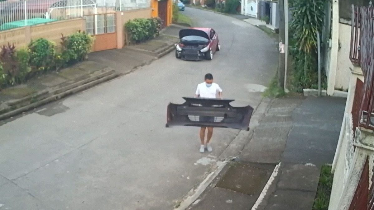 viral-hyundai-accent