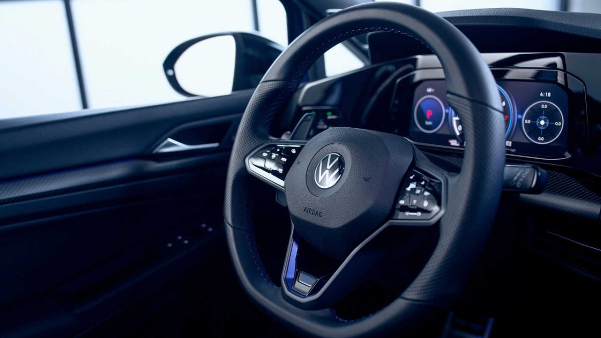 φυσικά κουμπιά στο τιμόνι Volkswagen 2022