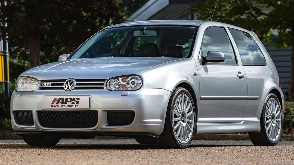 VW Golf R32