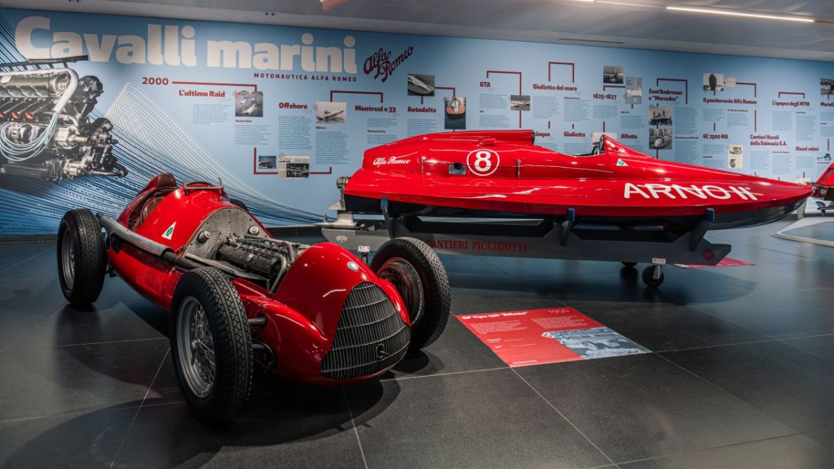 xenagisi-sto-mouseio-me-tis-alfa-romeo-ton-thalasson